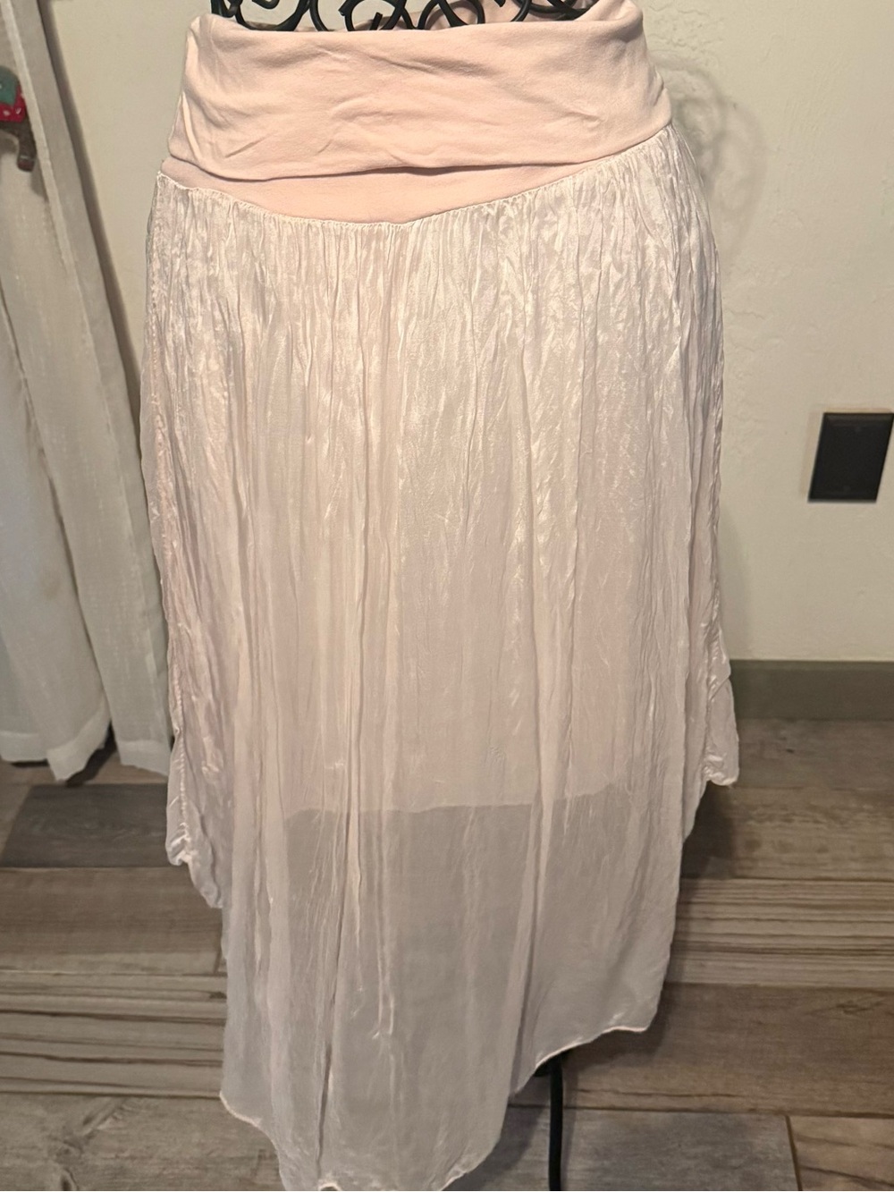 Authentic Silk Ballet Pink Silk Skirt purchased in Italy - Picture 2 of 5